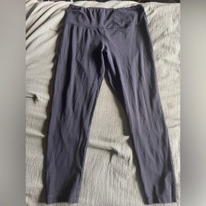 Soft Mid-Rise Yoga Leggings